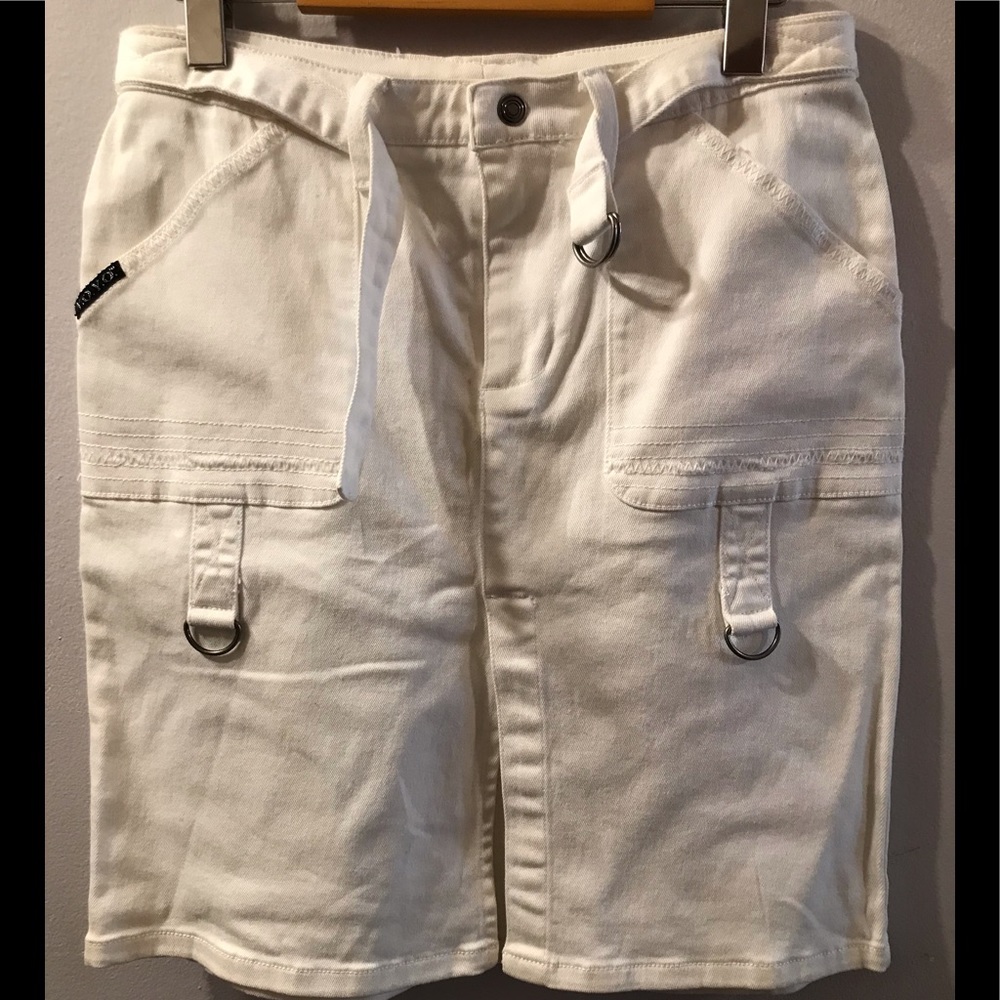 Yoyo Mimi Skirt with waist Buckled